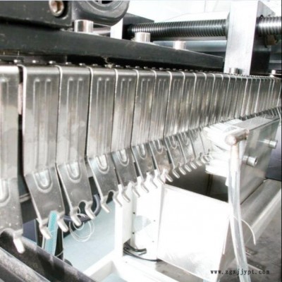 合明科技品牌、水性環(huán)保清洗劑、環(huán)保型堿性水基清洗劑W365,專用于波峰焊爐在運(yùn)轉(zhuǎn)過程中對(duì)未拆卸鏈爪進(jìn)行連續(xù)在線刷洗