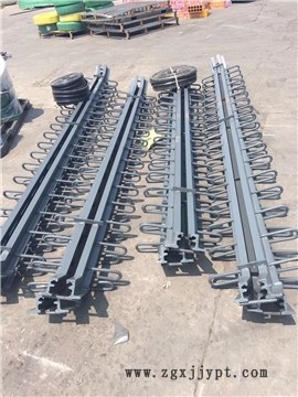 新聞:廣西崇左橡膠伸縮縫廠家現(xiàn)場(chǎng)施工