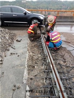 新聞:昌都毛勒伸縮縫現(xiàn)場施工