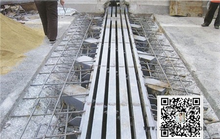 新聞:哈密D80伸縮縫廠家現(xiàn)場施工