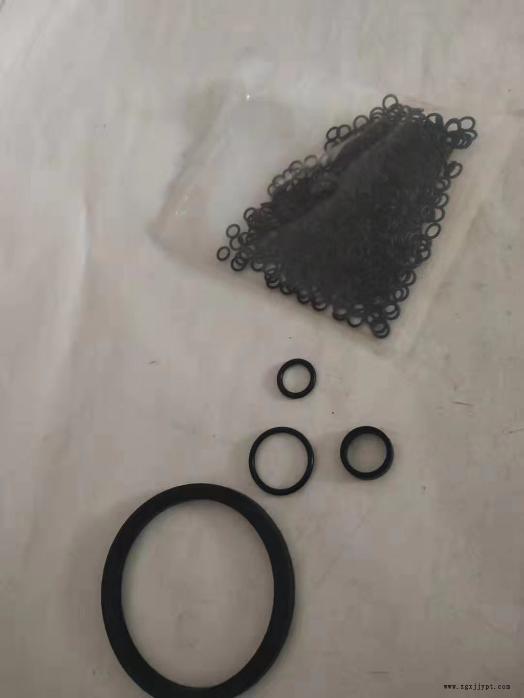 【 厚富】_膠堵膠唱_U型圈_傳感器配件模具定做 歡迎來電咨詢 【 厚富】_膠堵膠唱_U型圈_傳感器配件模具定做 歡迎來電咨詢