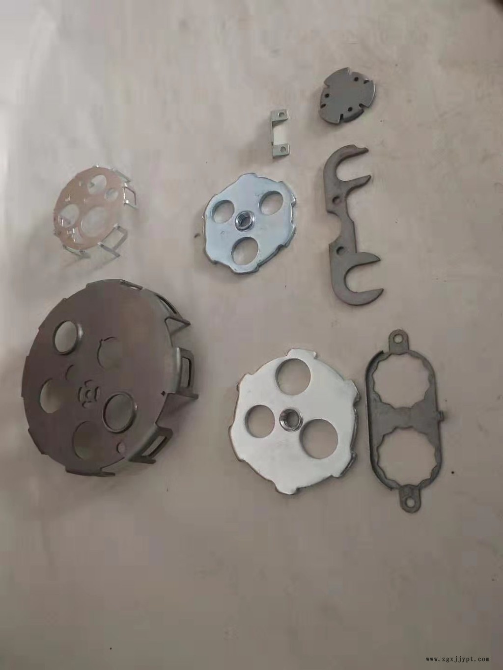 【 厚富】_不銹鋼加熱鎖片_橡膠件 _傳感器配件模具定做 歡迎來電咨詢 【 厚富】_不銹鋼加熱鎖片_橡膠件 _傳感器配件模具定做 歡迎來電咨詢