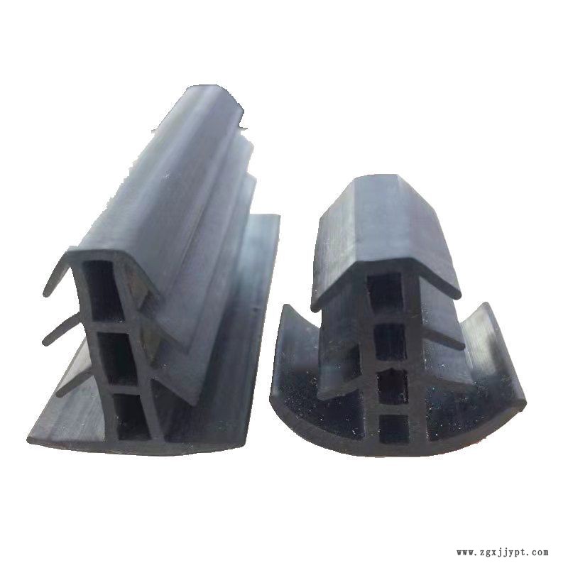 58d28ab761bc4f286d70275442f96f