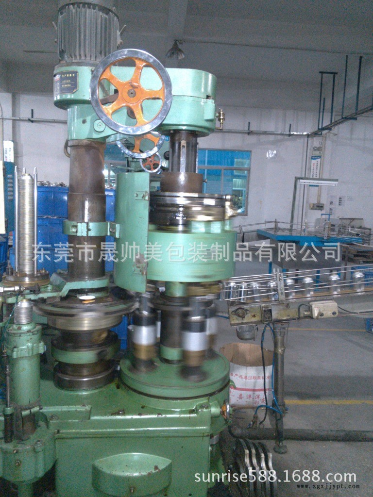 簡(jiǎn)便式氣霧劑灌裝機(jī) 作坊式自噴漆灌裝機(jī) 小批量氣霧劑實(shí)驗(yàn)灌裝機(jī) 半自動(dòng)氣霧劑灌裝機(jī)示例圖3