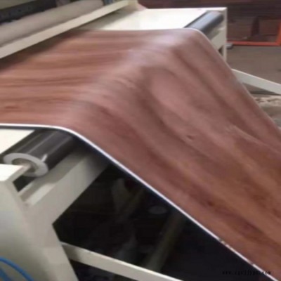 保定市LVT地板生產(chǎn)線博宇地板卷材擠出設(shè)備生產(chǎn)商