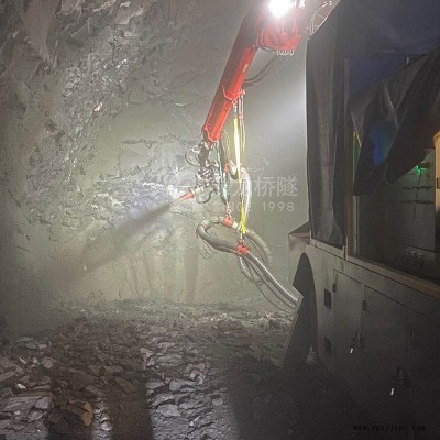 隧道濕噴機機械手操作簡單