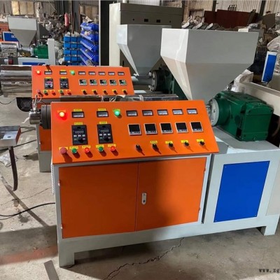 PVC擠出機(jī)，密封條擠出機(jī)，瑞泉擠出機(jī)，瑞安市瑞泉塑料機(jī)械有限公司，擠出機(jī)性能穩(wěn)定