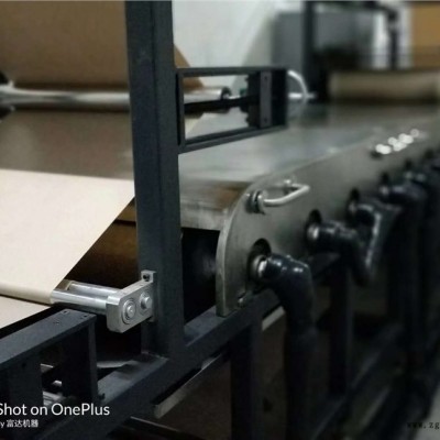 最新款港寶壓邊機擠出機東莞廠家出貨