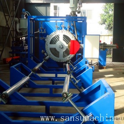 張家港三塑機(jī)械SJ75中空壁塑鋼纏繞管生產(chǎn)線(xiàn)