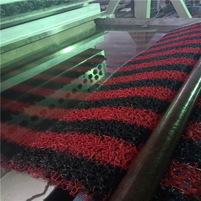 地墊-特恩特-PVC噴絲地墊自動(dòng)化生產(chǎn)線