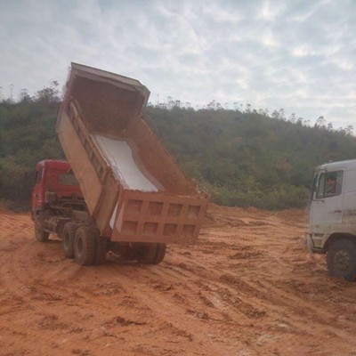 平頂山車(chē)底滑板-渣土車(chē)鋪車(chē)底滑板多少工錢(qián)-奈特爾(推薦商家)