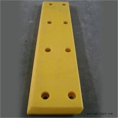 高分子護舷板多少錢-旭辰橡塑零生產(chǎn)定制-菏澤高分子護舷板