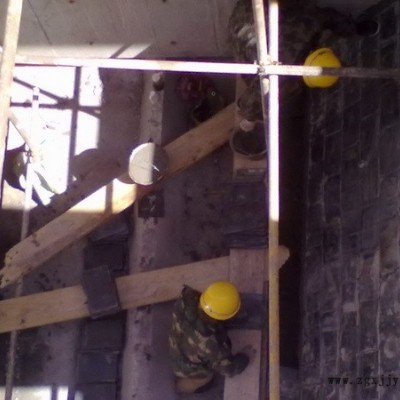 圣爍多年施工經(jīng)驗(yàn)(圖)-料倉煤倉襯板定做標(biāo)準(zhǔn)-池州煤倉襯板