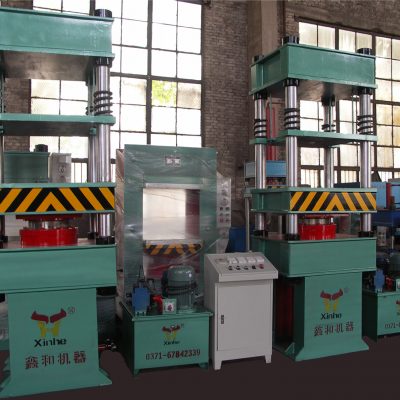 輪胎制品四柱硫化機